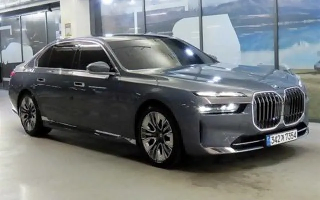 수원믿을수있는중고자동차 7시리즈 (G70) 740i sDrive 디자인퓨어 엑셀런스 매물 사진 17 - 2023/01 71,317km