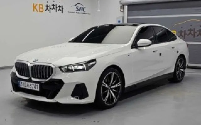 수원믿을수있는중고자동차 5시리즈 (G60) 530i xDrive 매물 사진 18 - 2025/06 37,714km