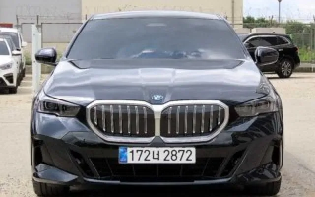 수원믿을수있는중고자동차 5시리즈 (G60) 530e xDrive 매물 사진 8 - 2025/05 7,806km