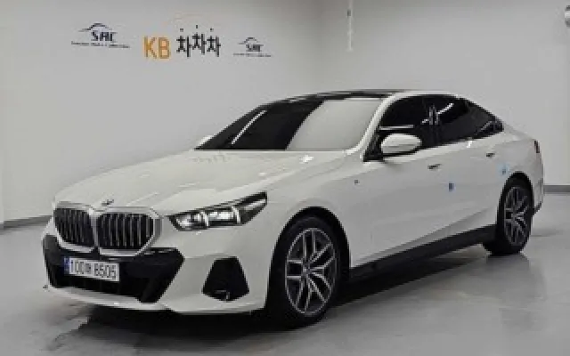 수원믿을수있는중고자동차 5시리즈 (G60) 520i 매물 사진 15 - 2024/02 32,490km